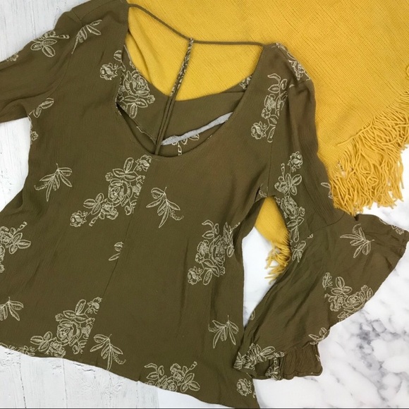 Fourteen & 9th Tops - FOURTEEN & 9th Boho Khaki Green Bell Sleeve Blouse